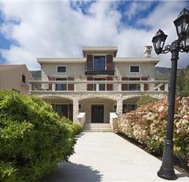 5 bedroom bayside villa with pool near Kotor, sleeps 12